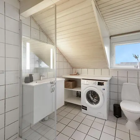 Сasa de vacaciones Lovely In Romo With Access To Pool